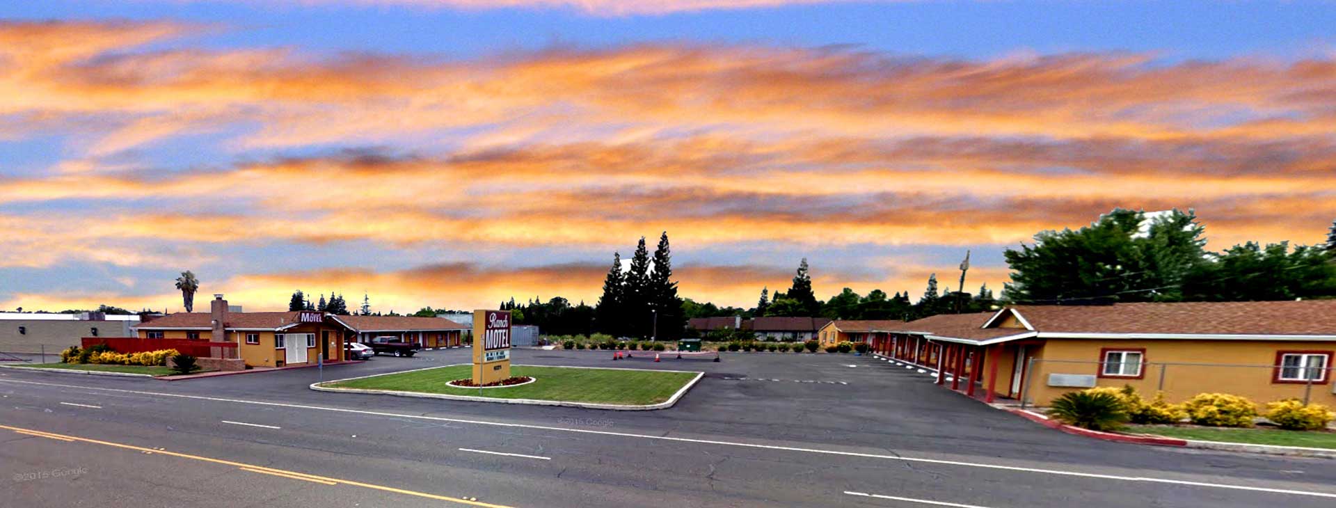 Front of Hotel Ranch Motel Sacramento